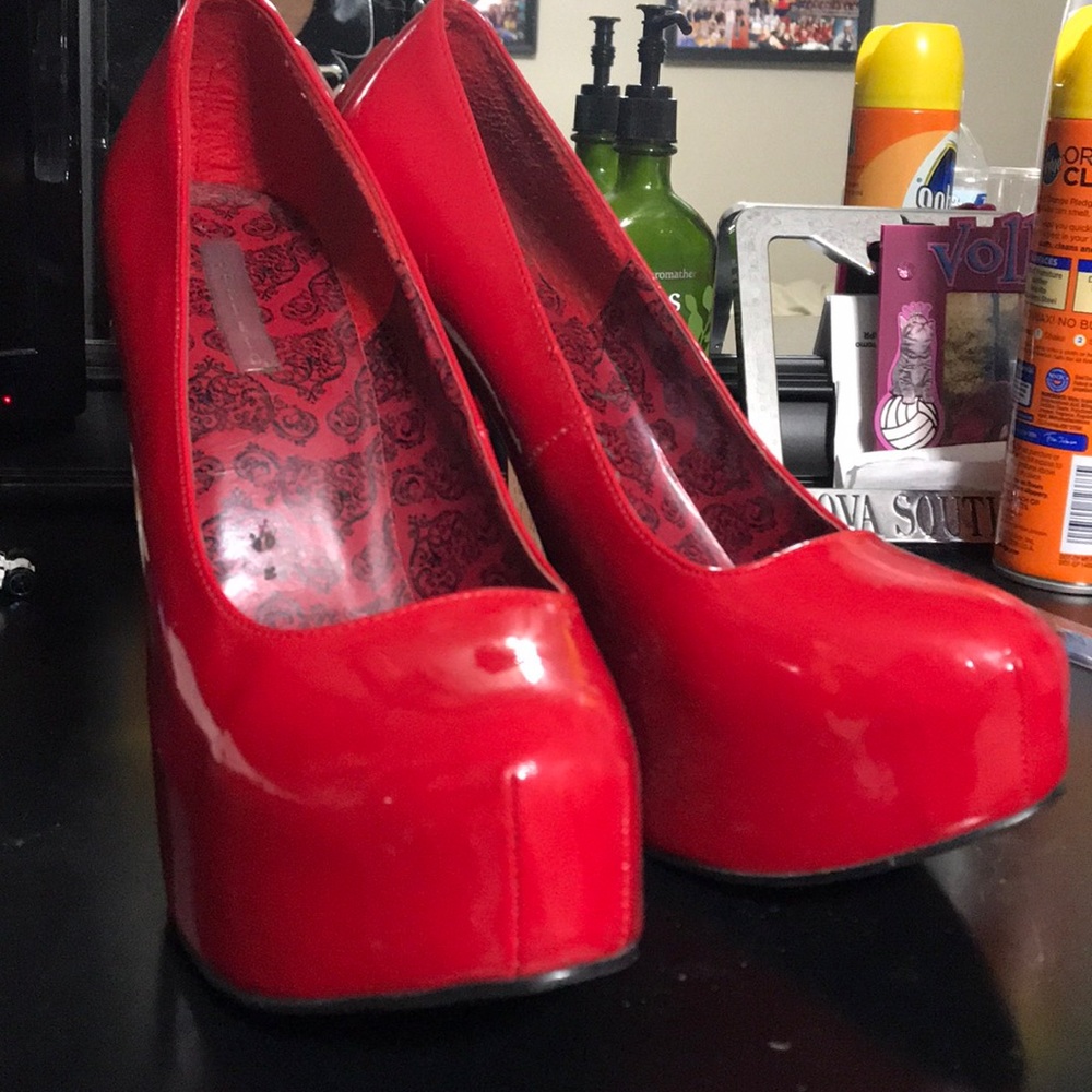 Bordello Platform Heels